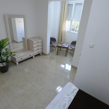 Olga Beach Apartments Haifa Exteriör bild